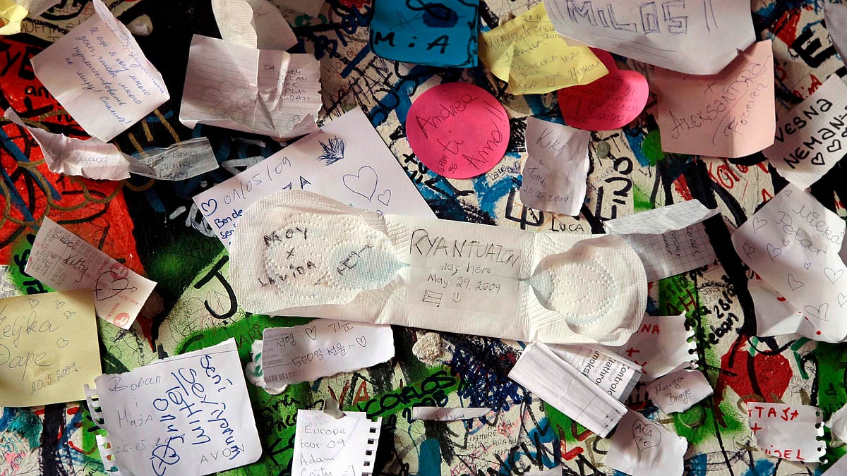 A Bloody Tale of Ads, Pads, Tampons and Landfills